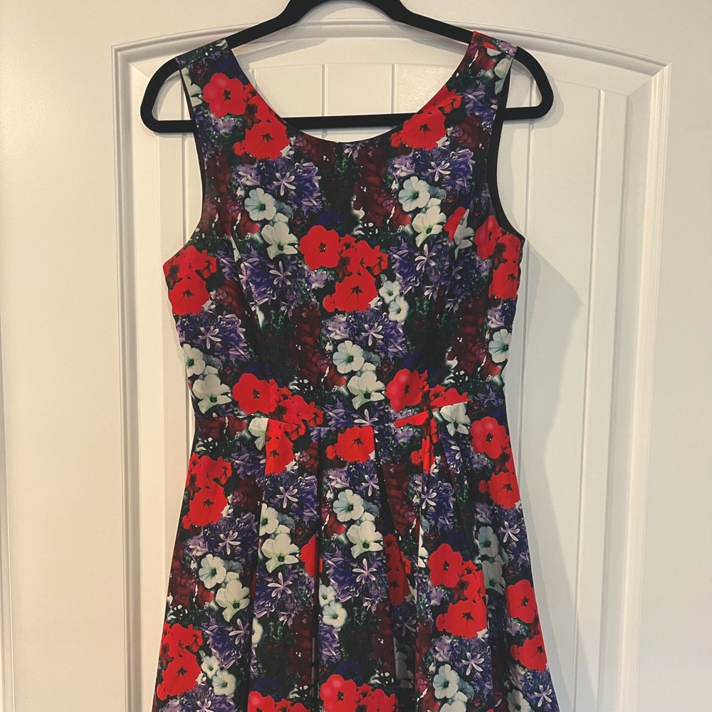 Forever 21 Vibrant Flower V neck dress